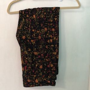 Plu sized Lularoe Leggings